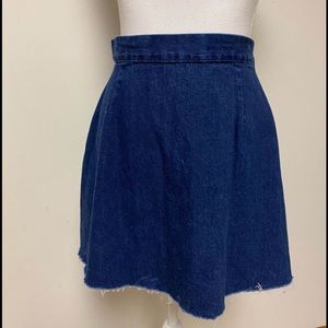 Vintage high rise Denim Skirt 1970s 1980s size 12 (fits like 0) raw hem Jean